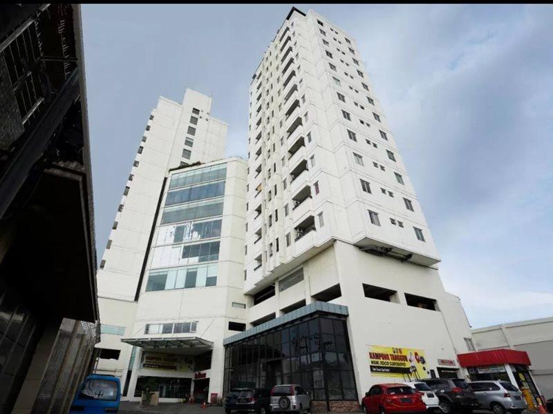 Collection O 29 Twin Tower Hotell Surabaya Exteriör bild