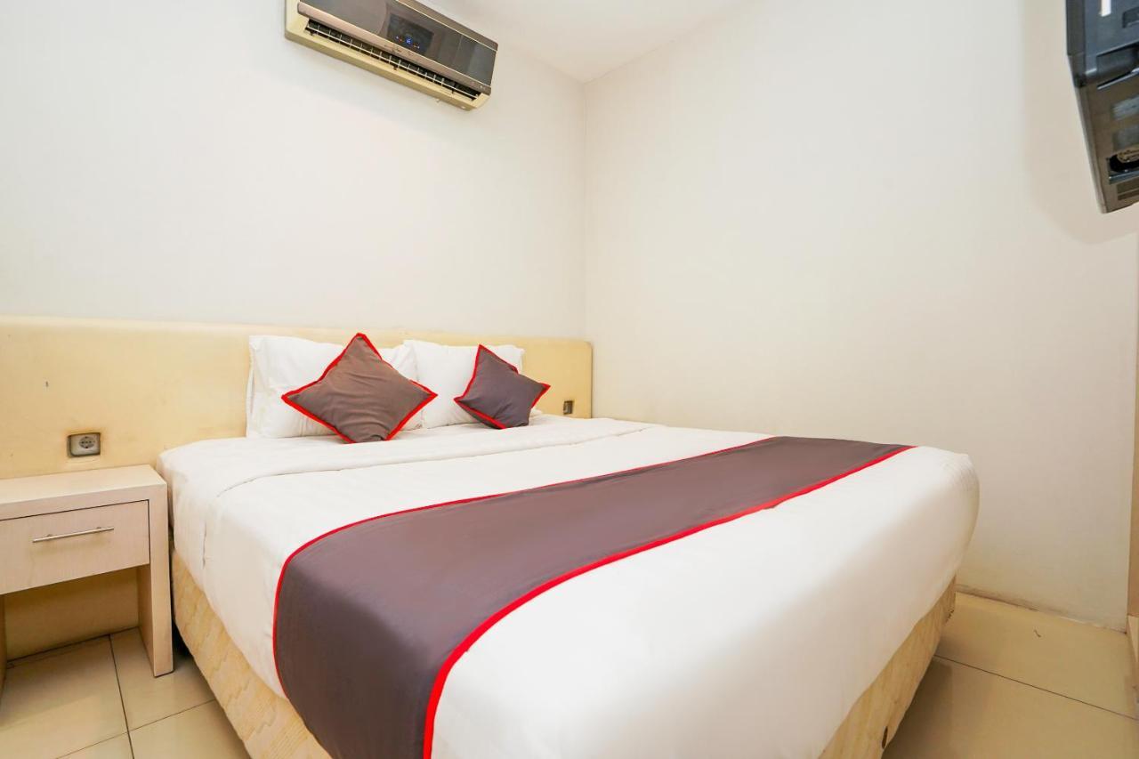 Collection O 29 Twin Tower Hotell Surabaya Exteriör bild
