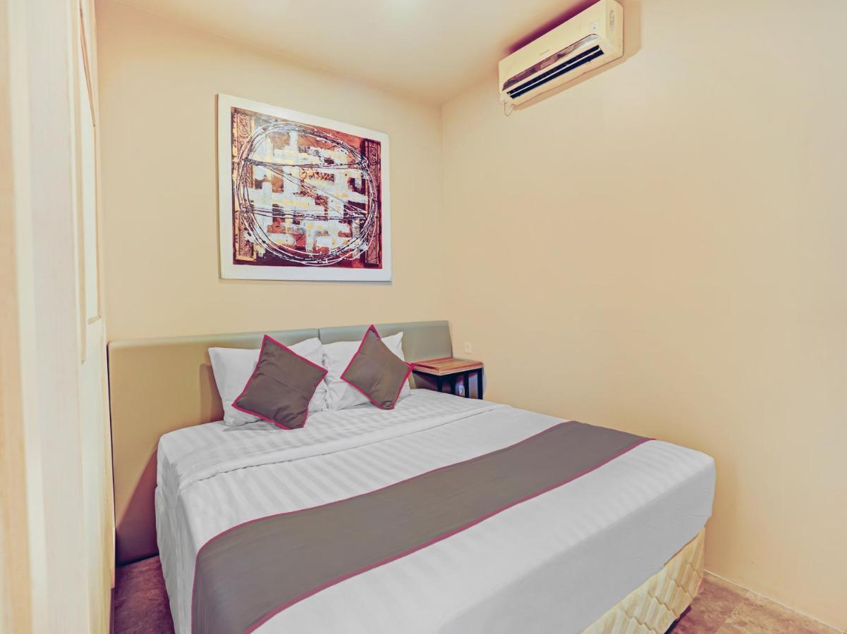 Collection O 29 Twin Tower Hotell Surabaya Exteriör bild