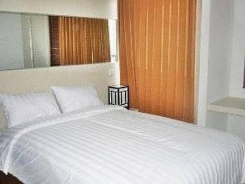 Collection O 29 Twin Tower Hotell Surabaya Exteriör bild